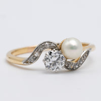 18K Yellow Gold 0.40 Carat Diamond And Peal Ring