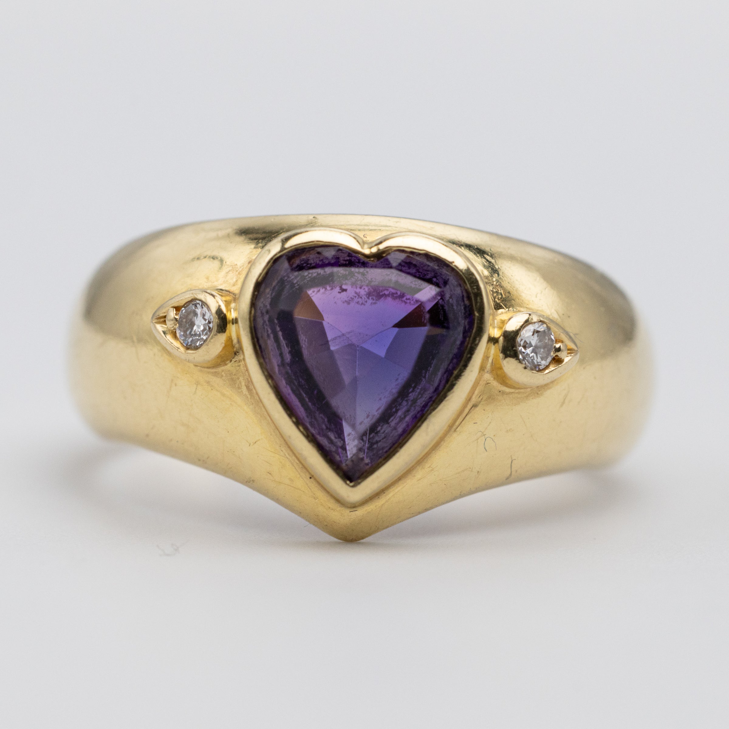 18K Yellow Gold Heart Shaped Amethyst & Diamond Ring