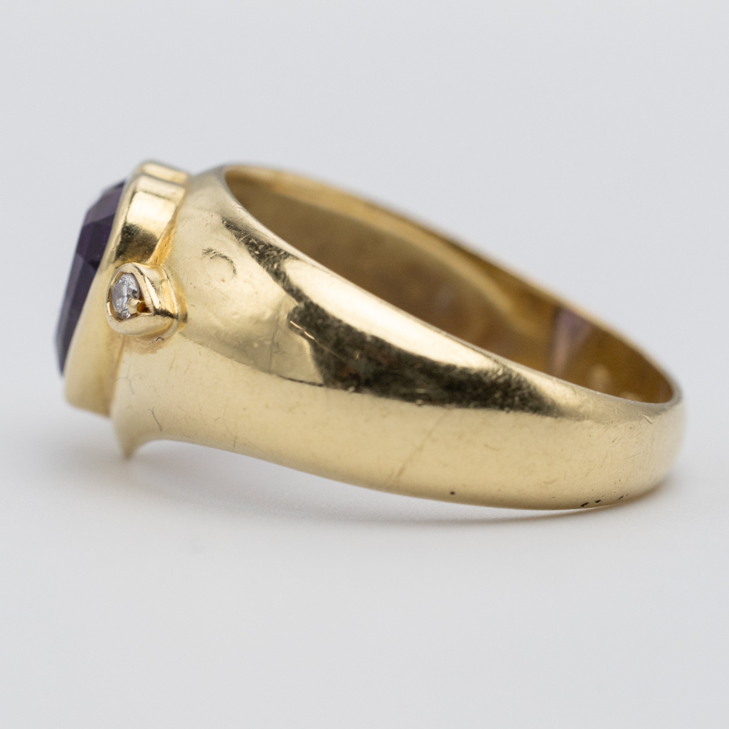 18K Yellow Gold Heart Shaped Amethyst & Diamond Ring