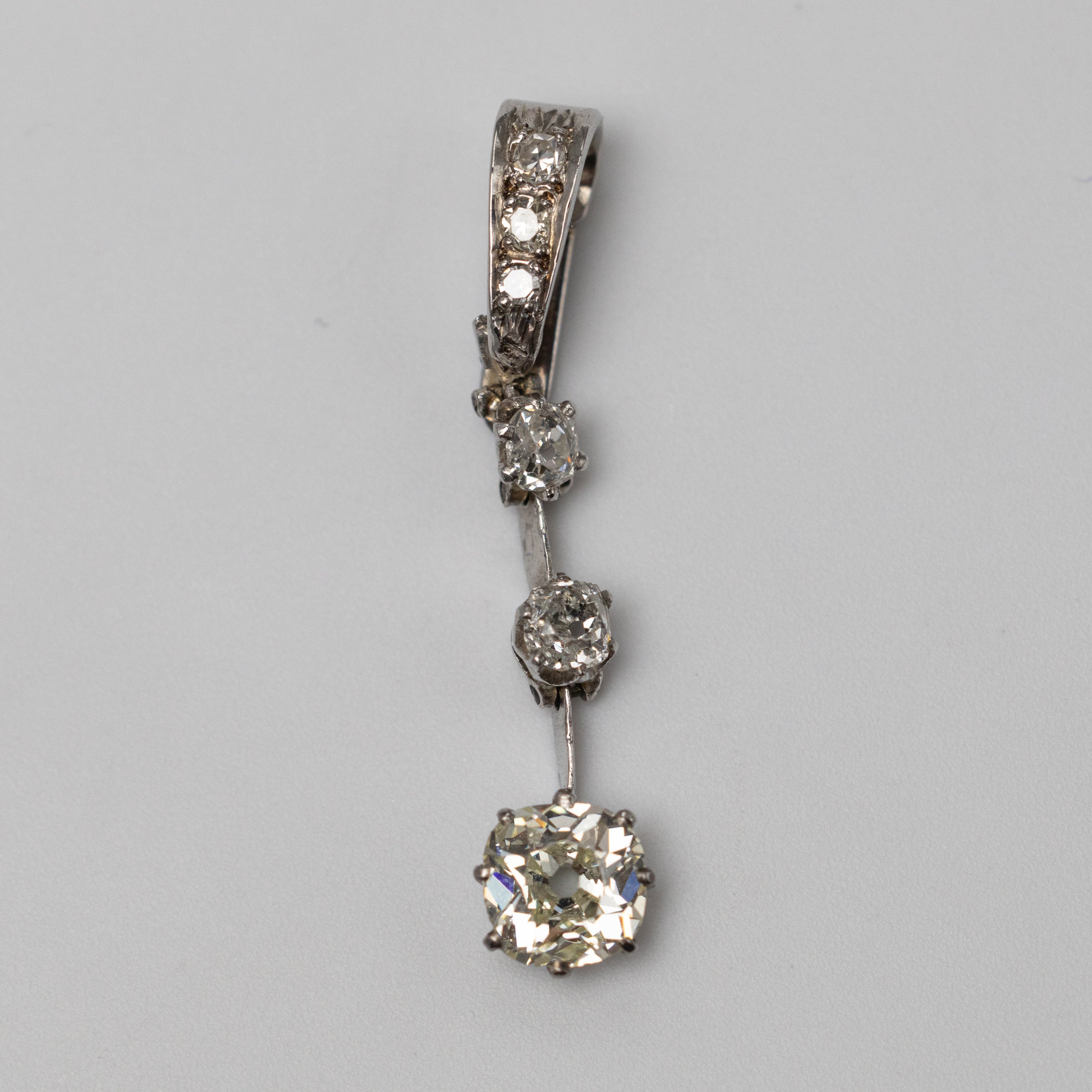 vintage diamond pendant front