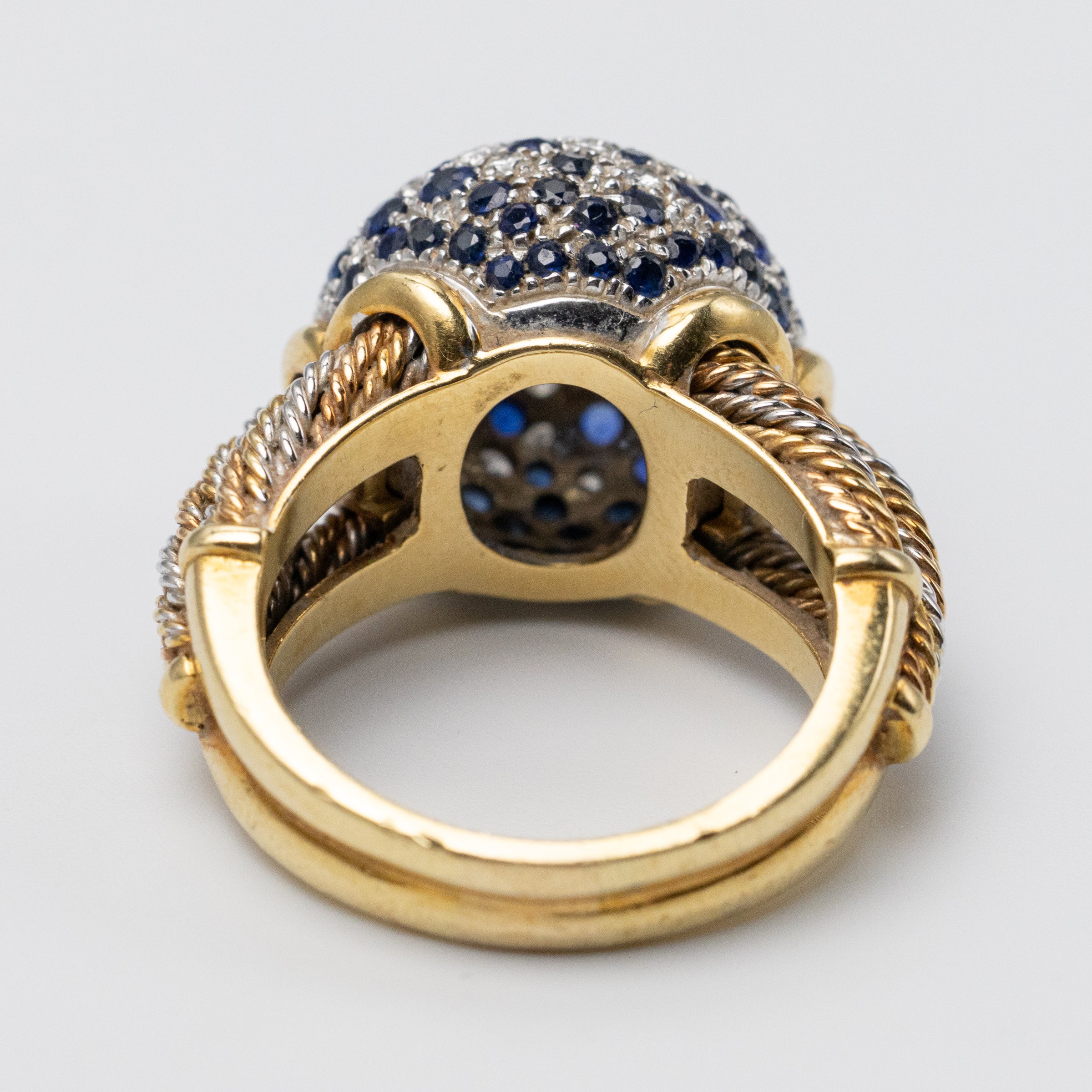 gold sapphire ring back