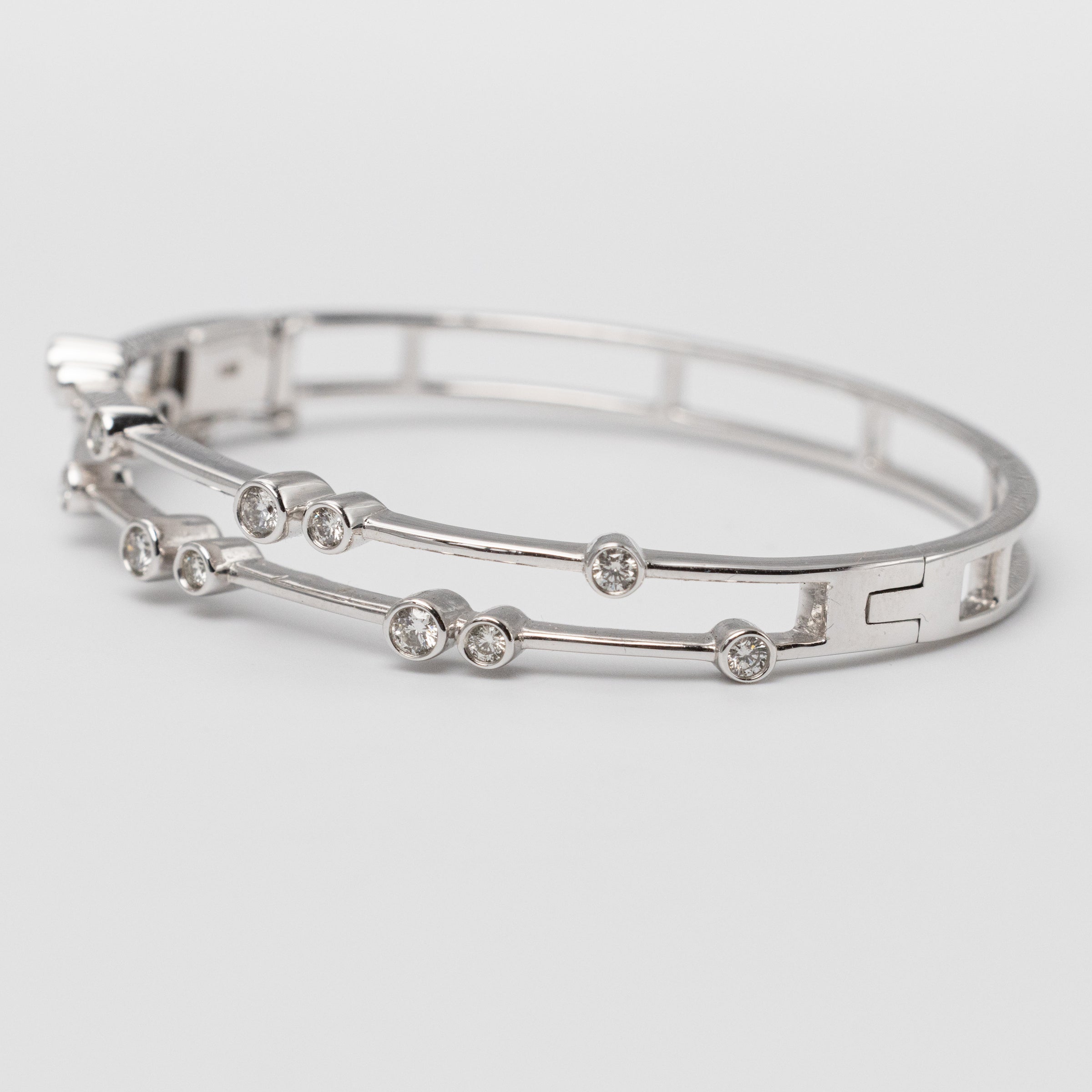 18K White Gold Bezel Set Diamond Bangle
