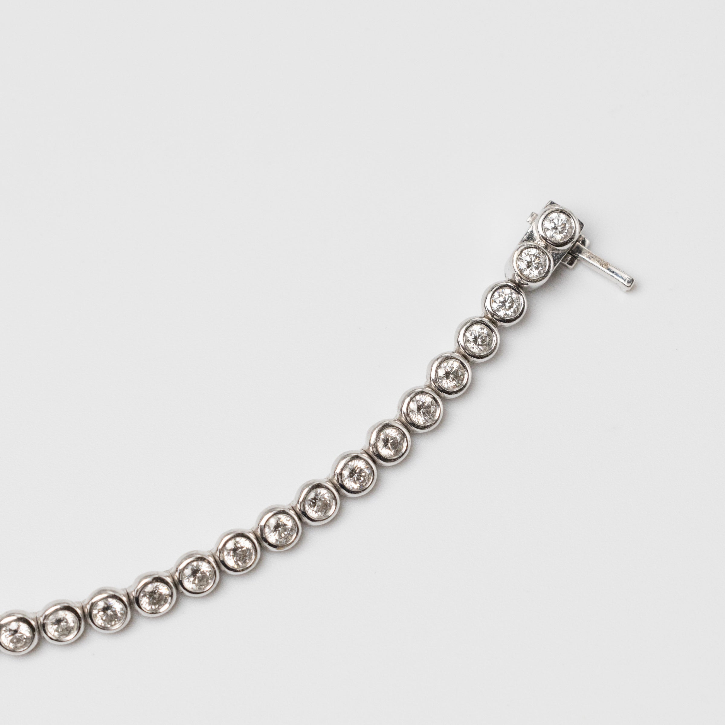 18K Bezel Set 3.04ct Diamond Tennis Bracelet