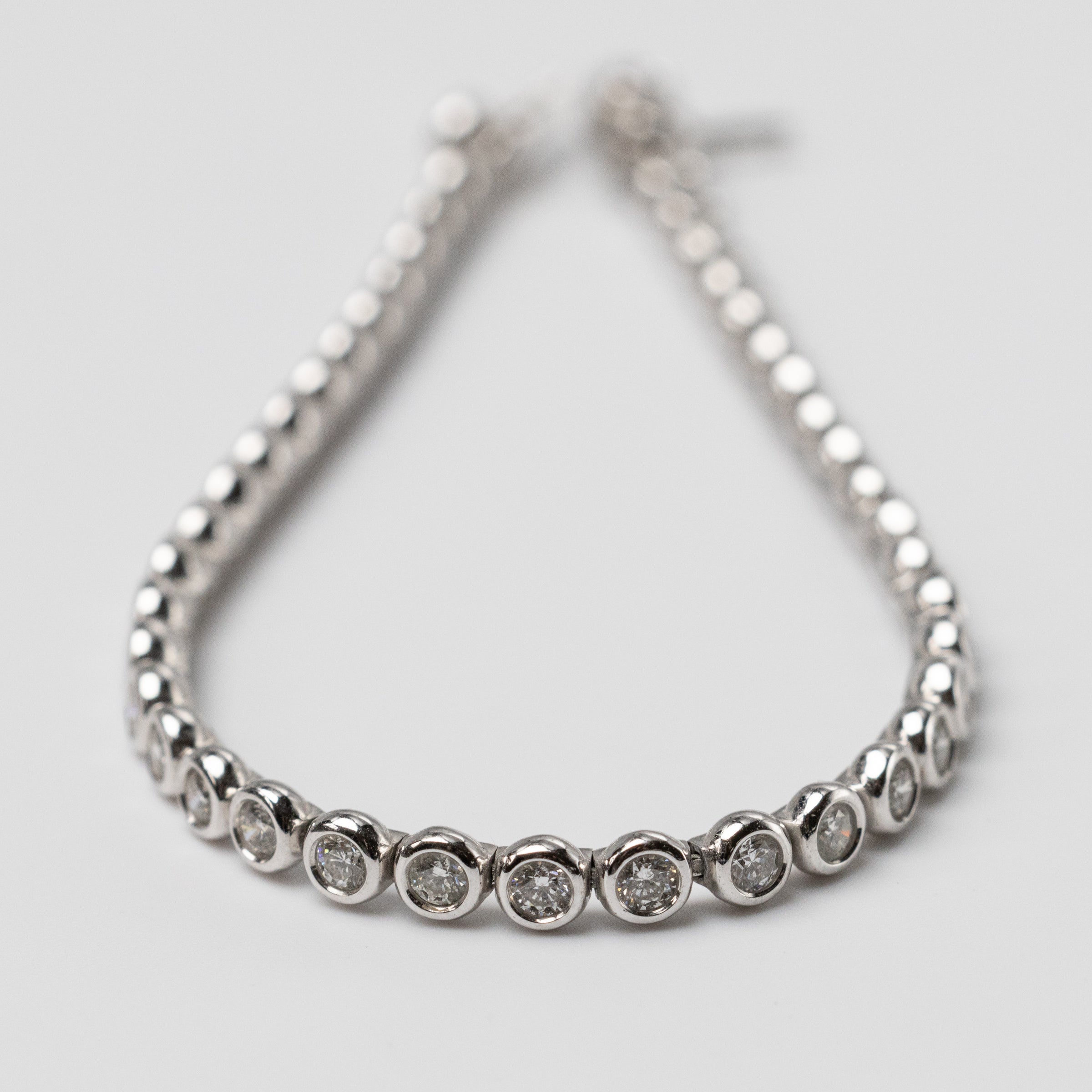18K Bezel Set 3.04ct Diamond Tennis Bracelet