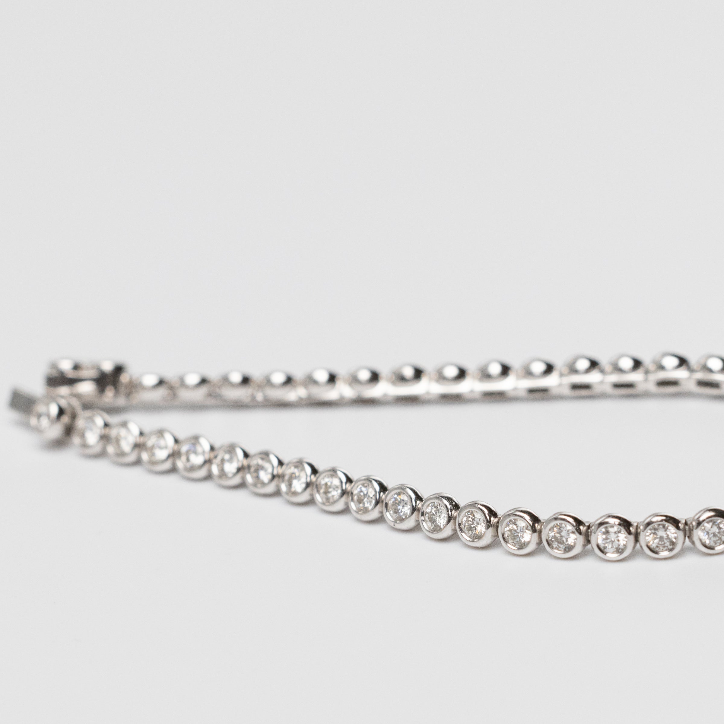 18K Bezel Set 3.04ct Diamond Tennis Bracelet