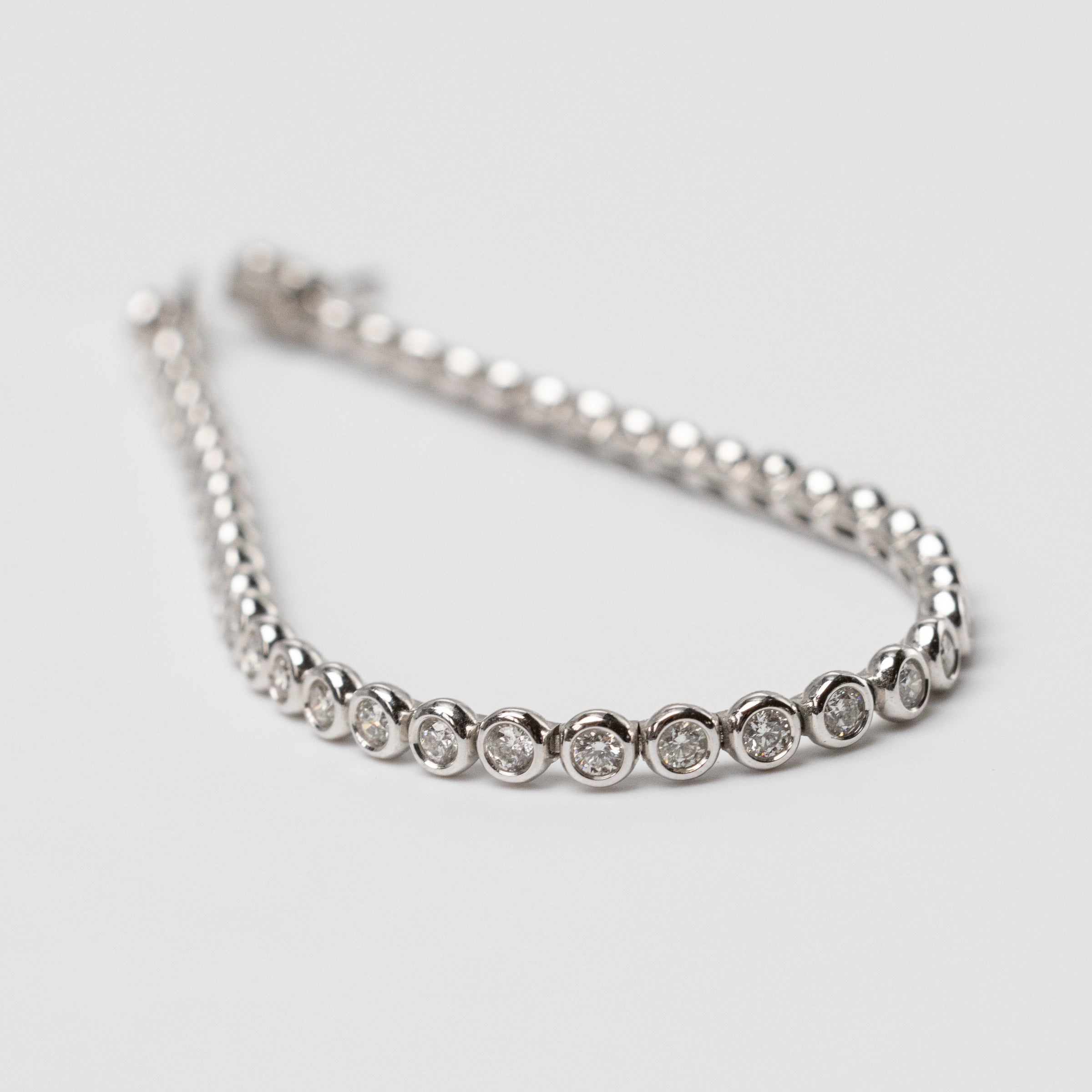 18K Bezel Set 3.04ct Diamond Tennis Bracelet