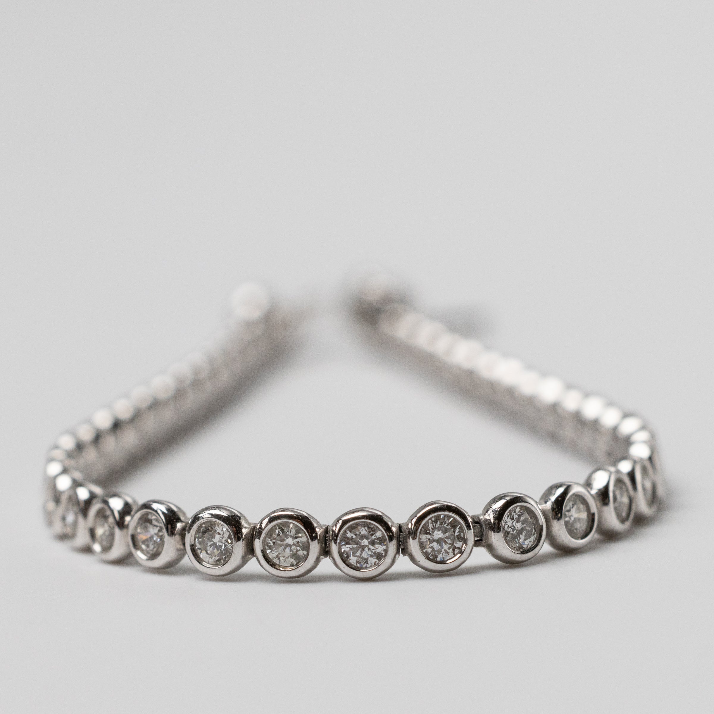 18K Bezel Set 3.04ct Diamond Tennis Bracelet