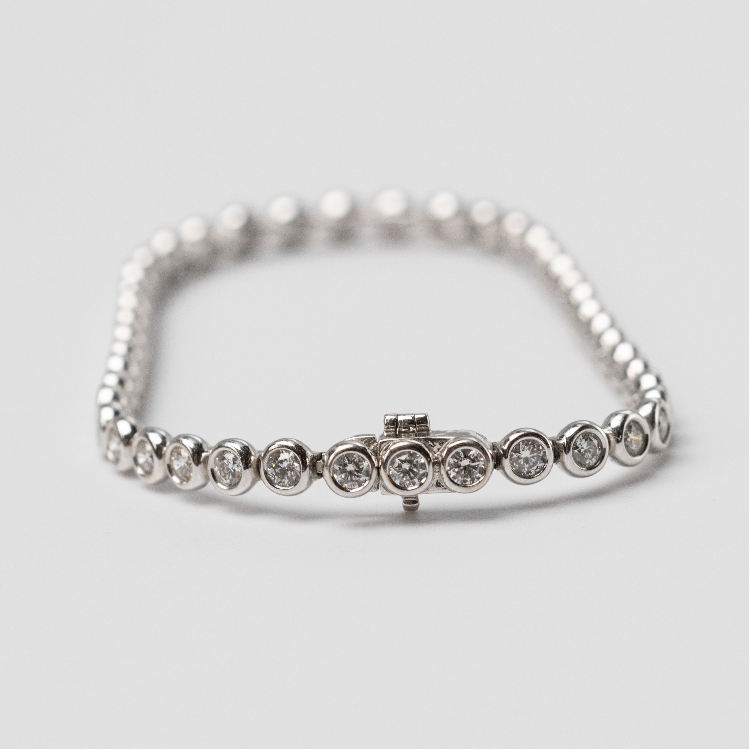 18K Bezel Set 3.04ct Diamond Tennis Bracelet