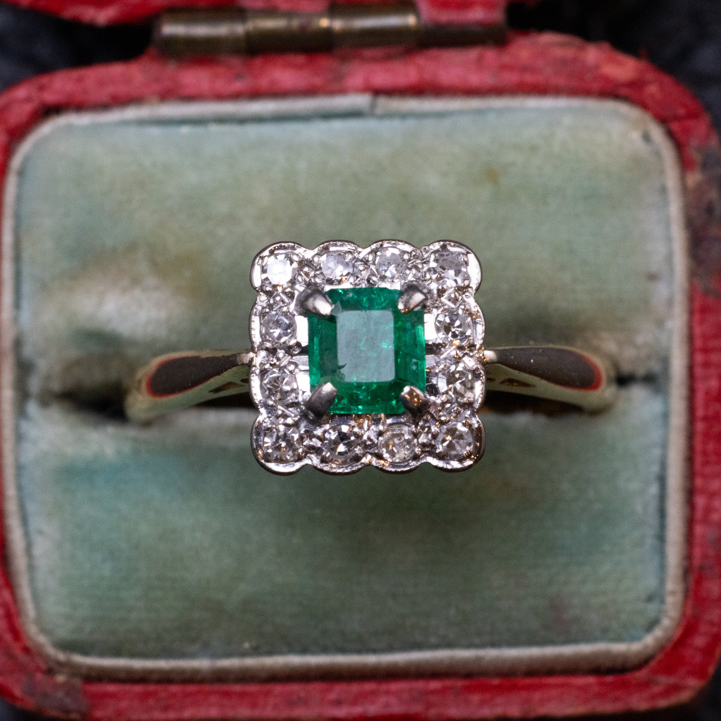 18K Yellow Gold Emerald And Diamond Ring