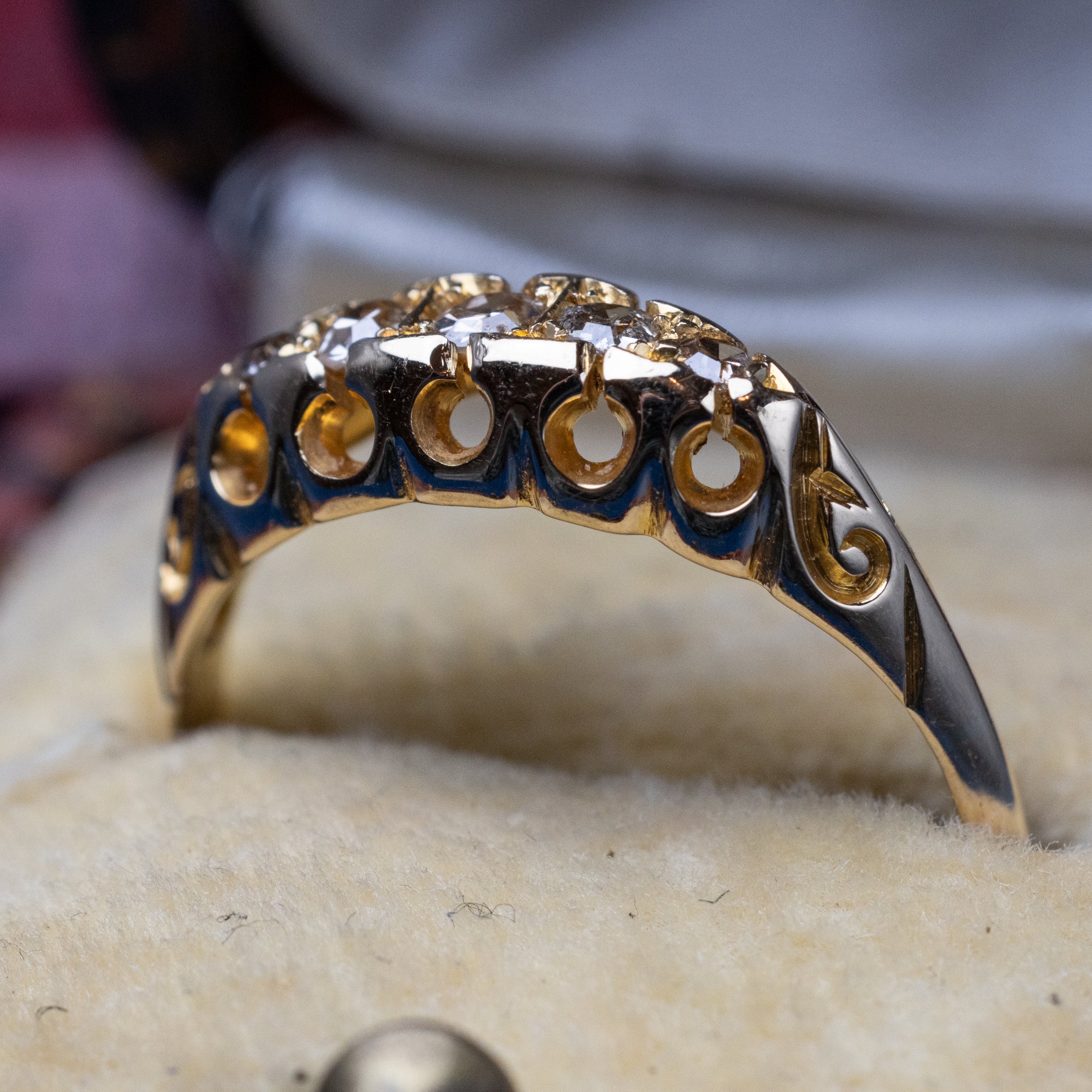 Victorian 18K Yellow Gold Diamond Ring