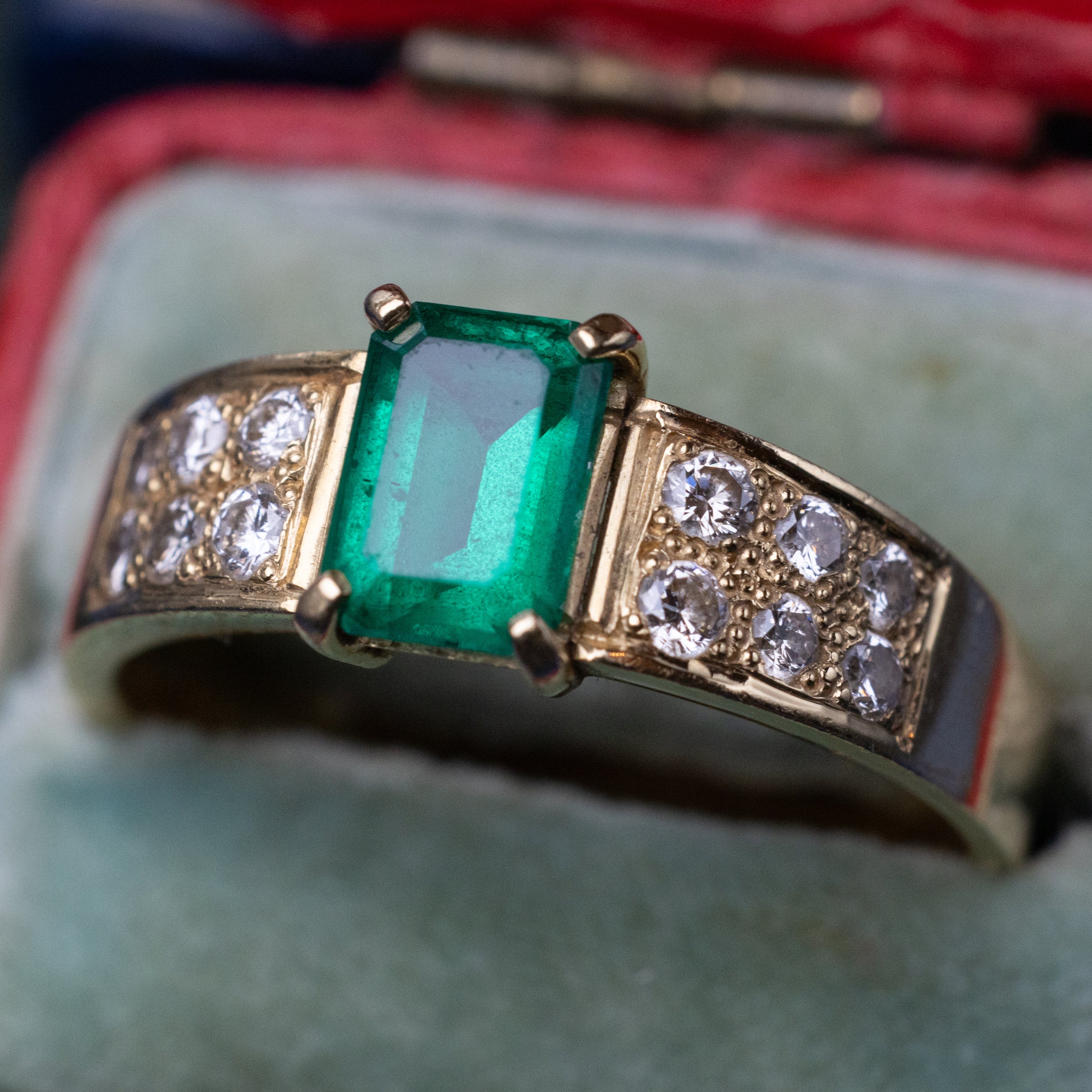 Vintage 18K Yellow Gold Emerald And Diamond Ring