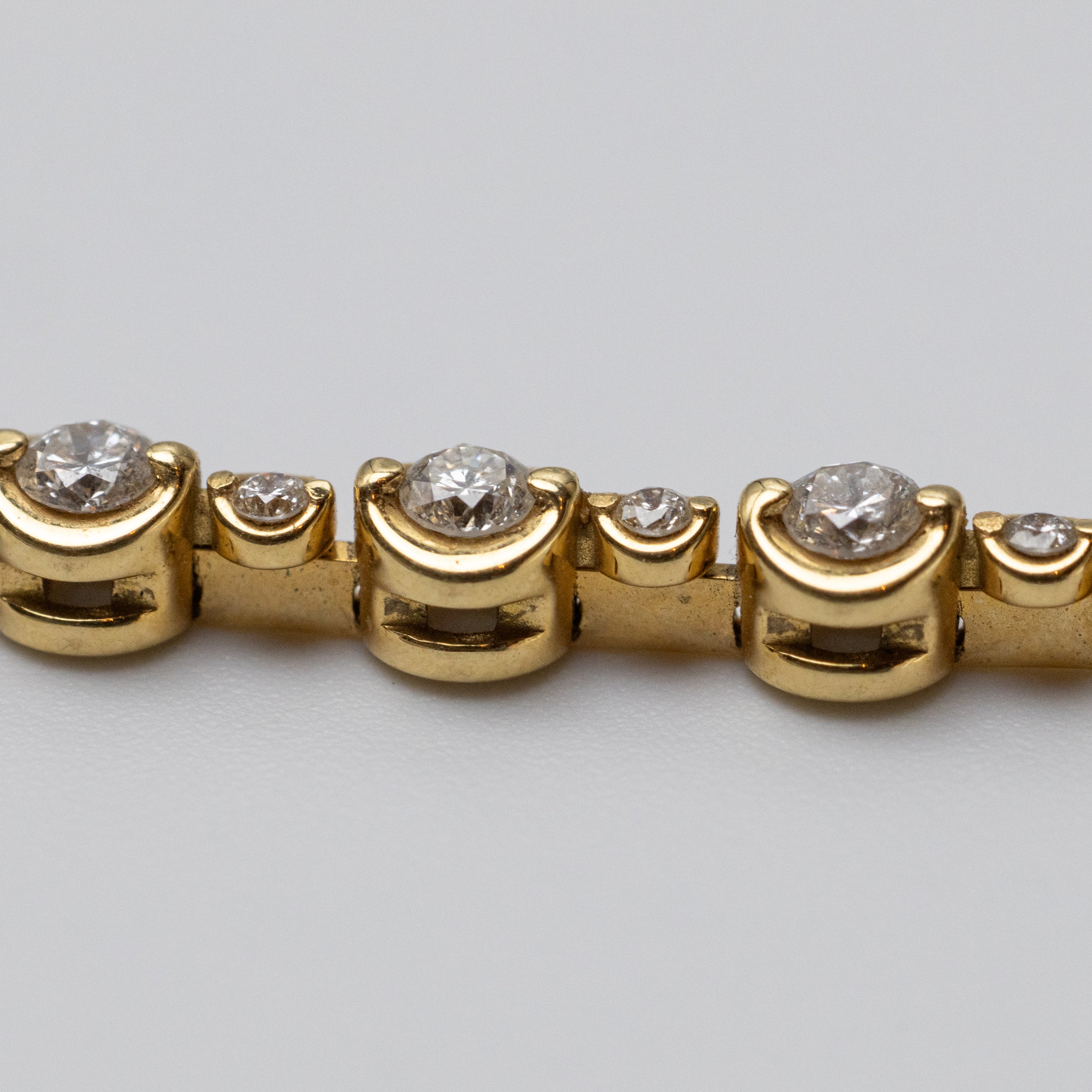 18K Yellow Gold 1.65ct Diamond Bracelet