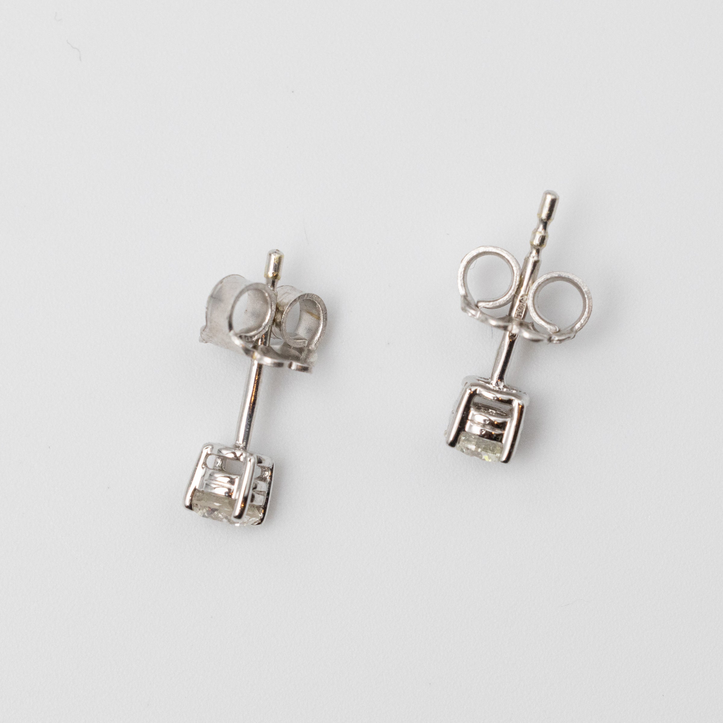 white gold diamond top