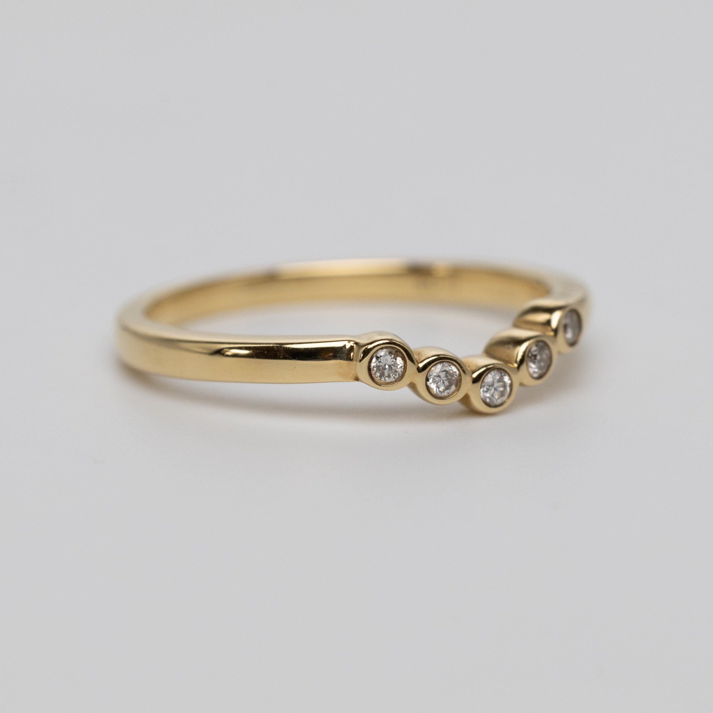 18K Diamond Bezel Set Curved Ring