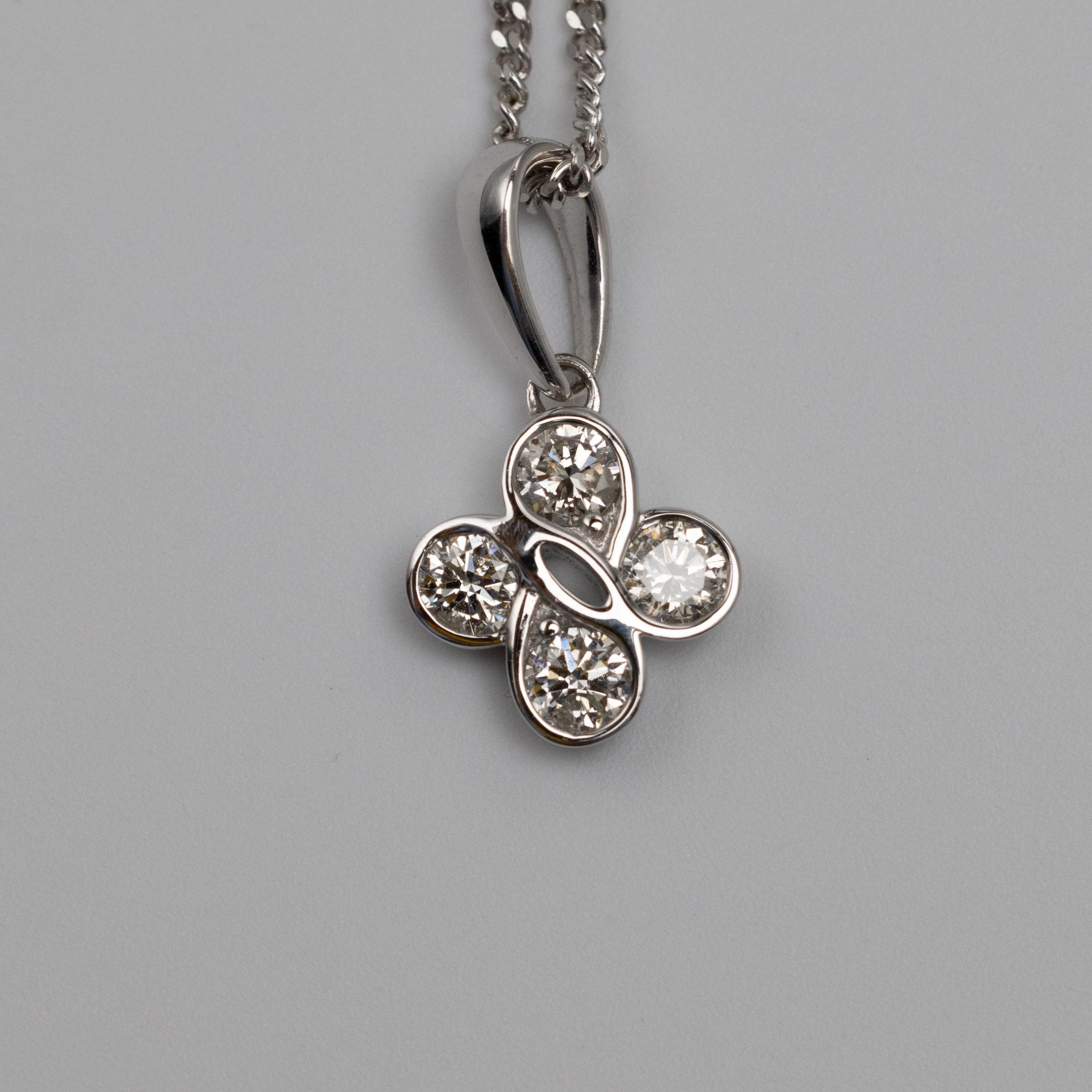 18K White Gold Diamond Bezel Set Pendant