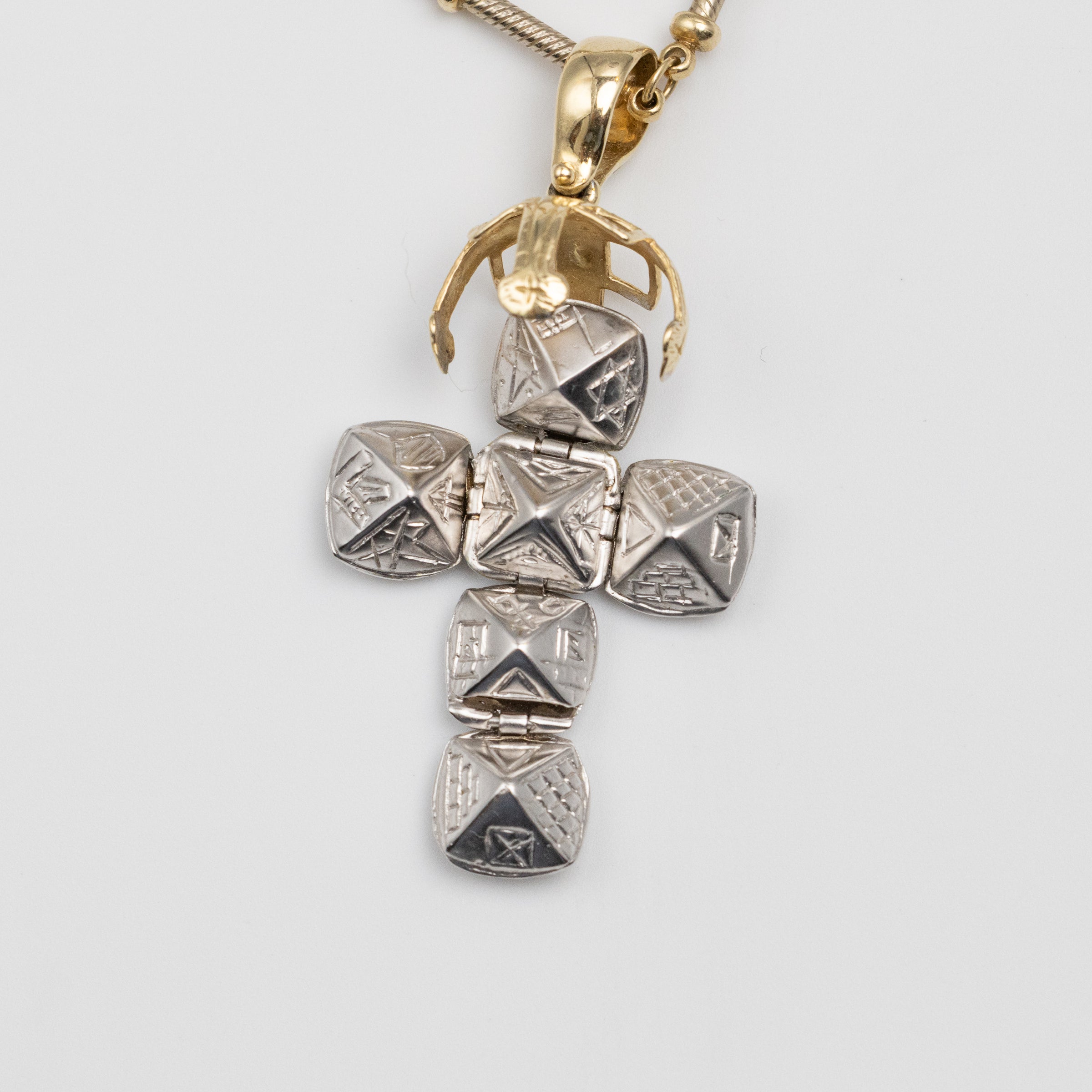 14K Gold Masonic Cross Pendant And Chain
