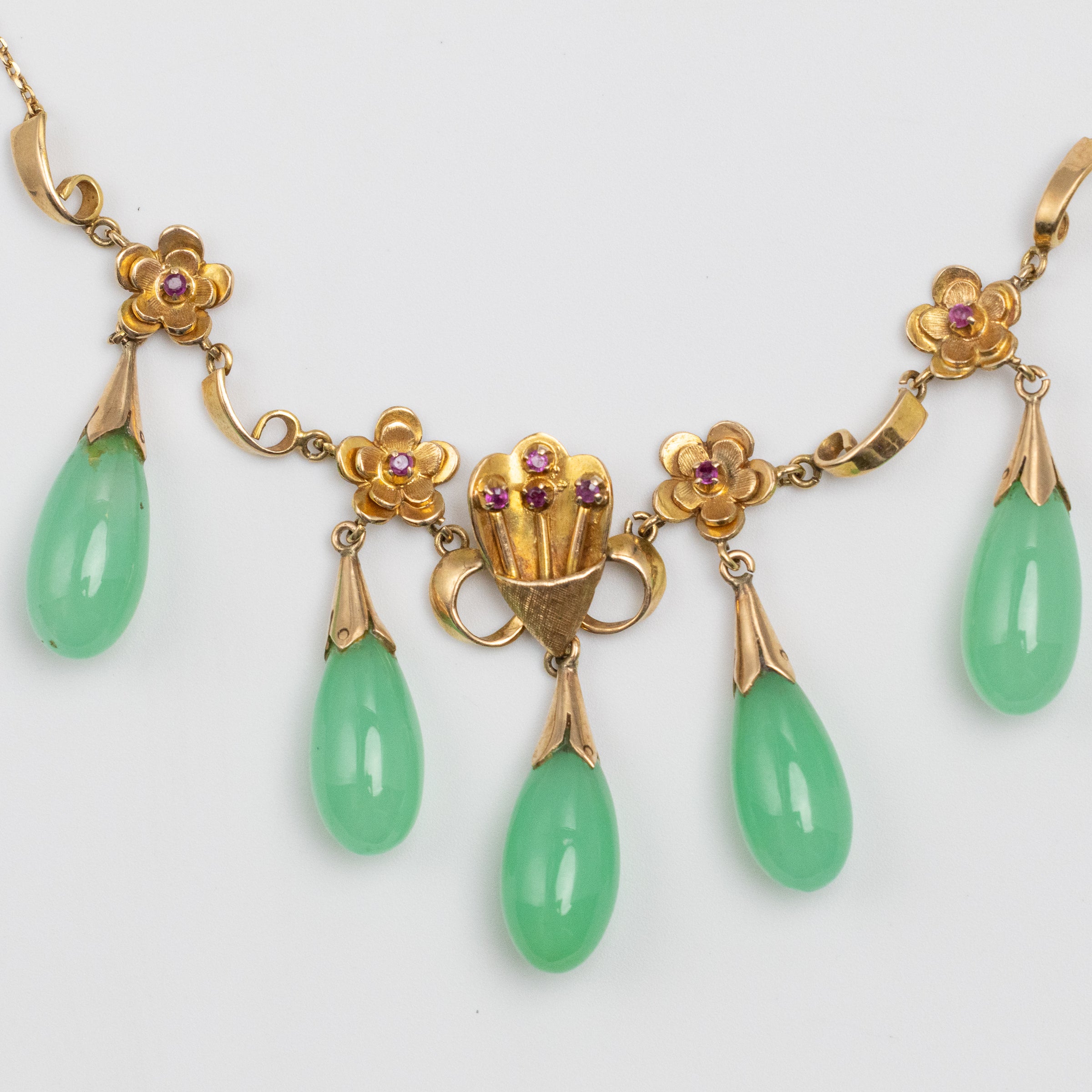 Gorgeous Ruby And Jade Necklace