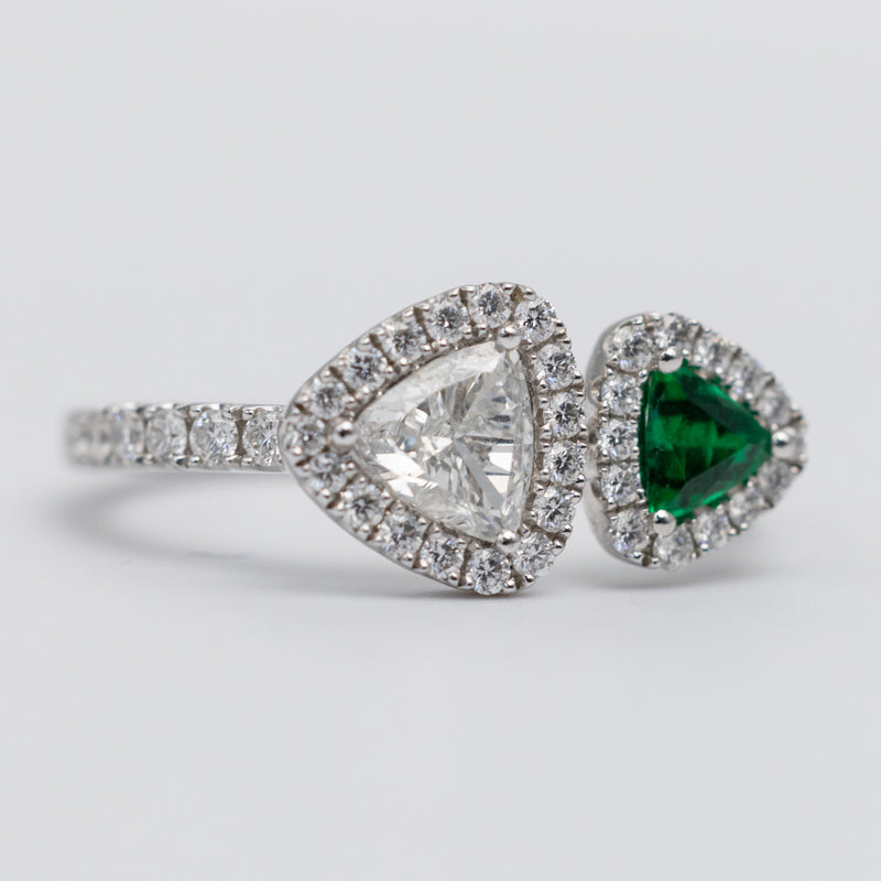 Superb Platinum Diamond And Emerald Ring