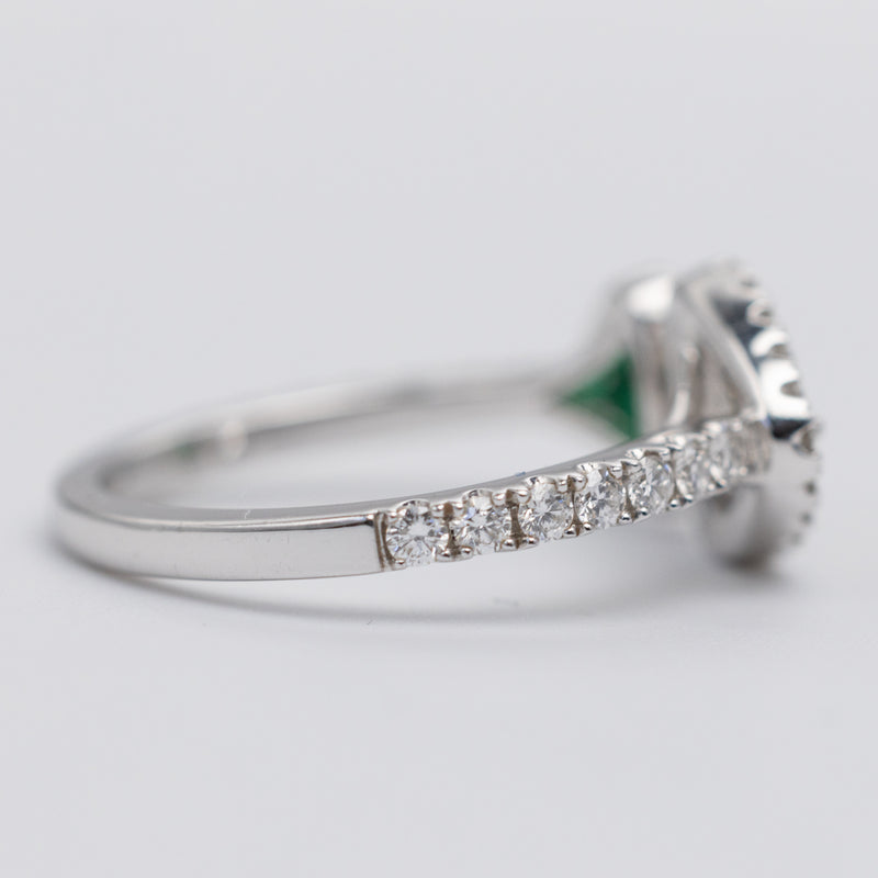 Superb Platinum Diamond And Emerald Ring