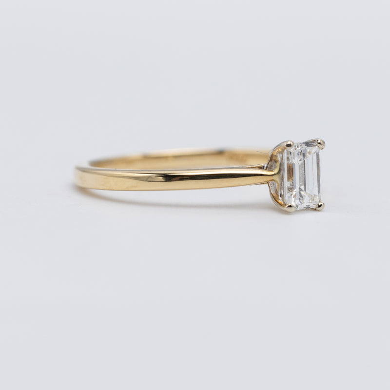 Beautiful 18K Yellow Gold Emerald Cut 0.45ct Diamond Solitaire Engagement Ring