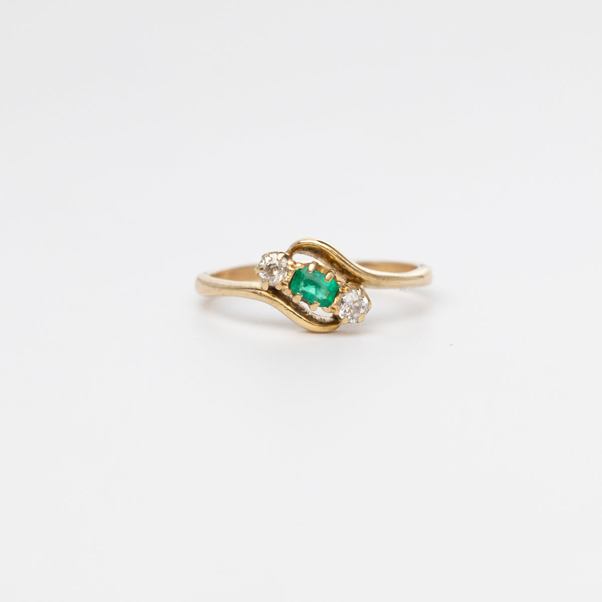Trilogy Emerald And Diamond Twist Ring