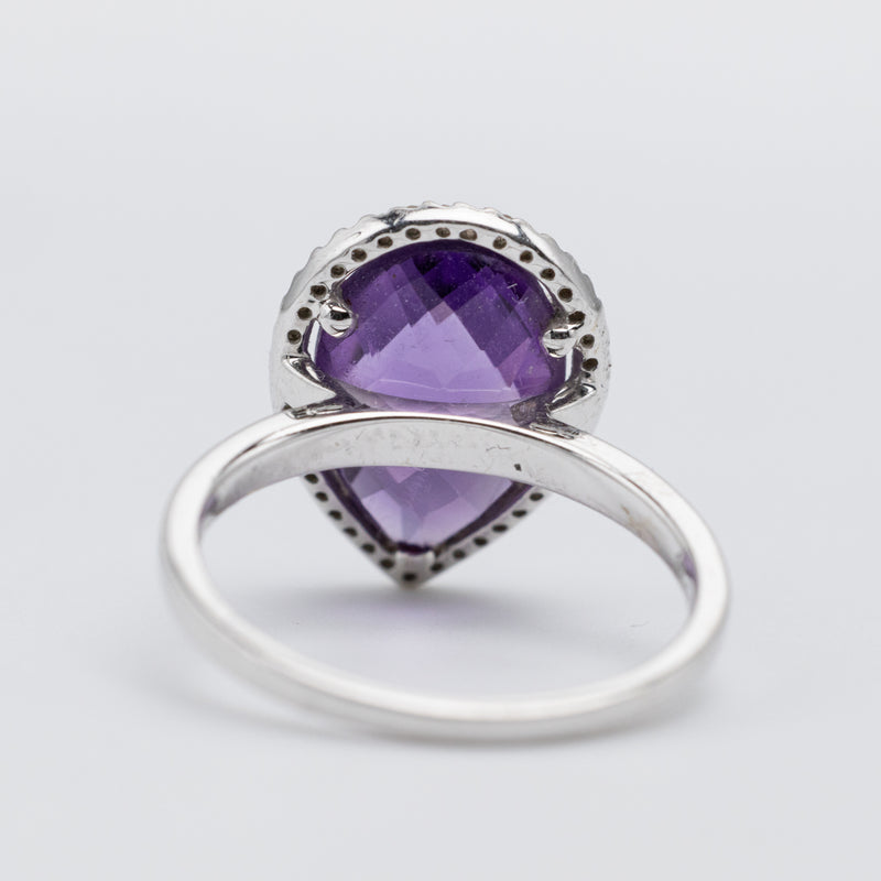 Stunning 18K White Gold Pear Shaped Amethyst And Diamond Ring