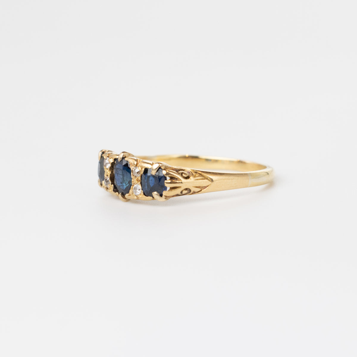 Vintage Sapphire And Diamond Ring