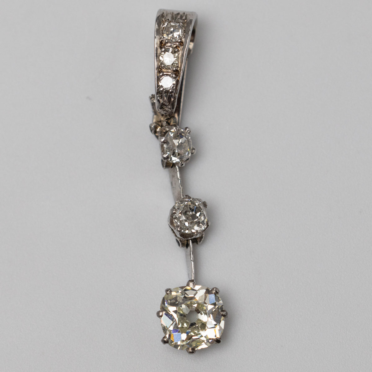 vintage diamond pendant front 3