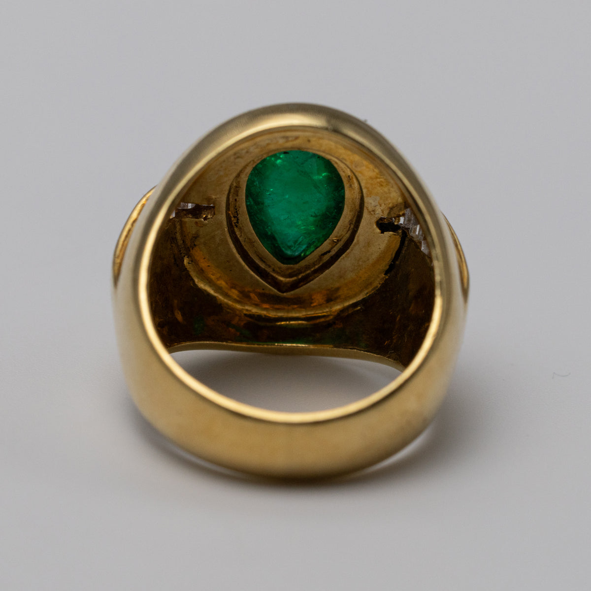 vintage emerald ring back