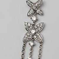 An Elegant 18K White Gold Diamond Pendant
