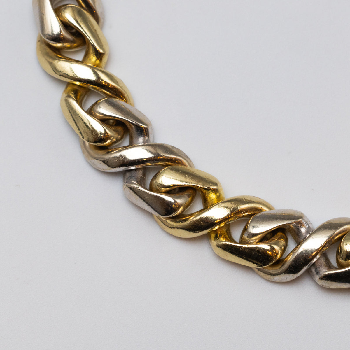 18K Fancy Link Yellow And White Gold Bracelet link close up 4