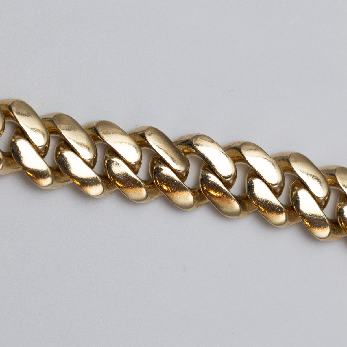 Cuban Curb Chain close up 4