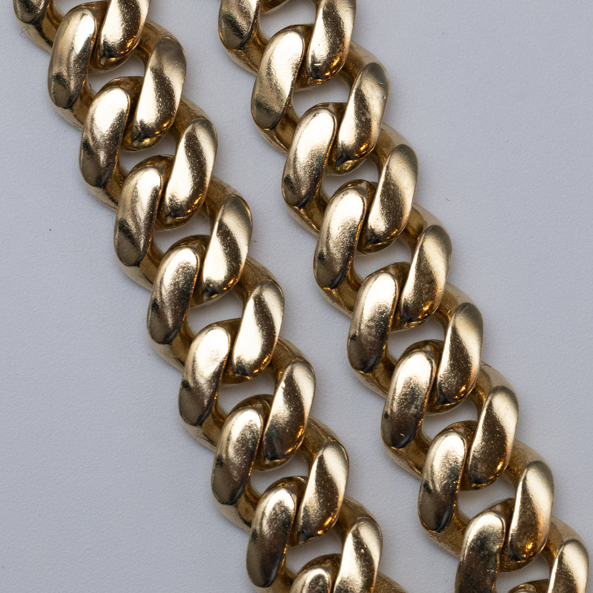 Cuban Curb Chain close up 3