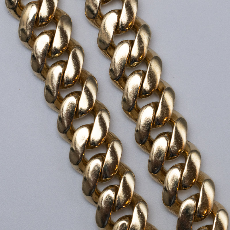 Cuban Curb Chain close up 3