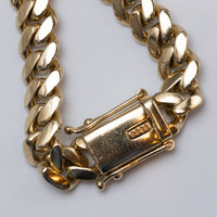 Cuban Curb Chain clasp close up 2