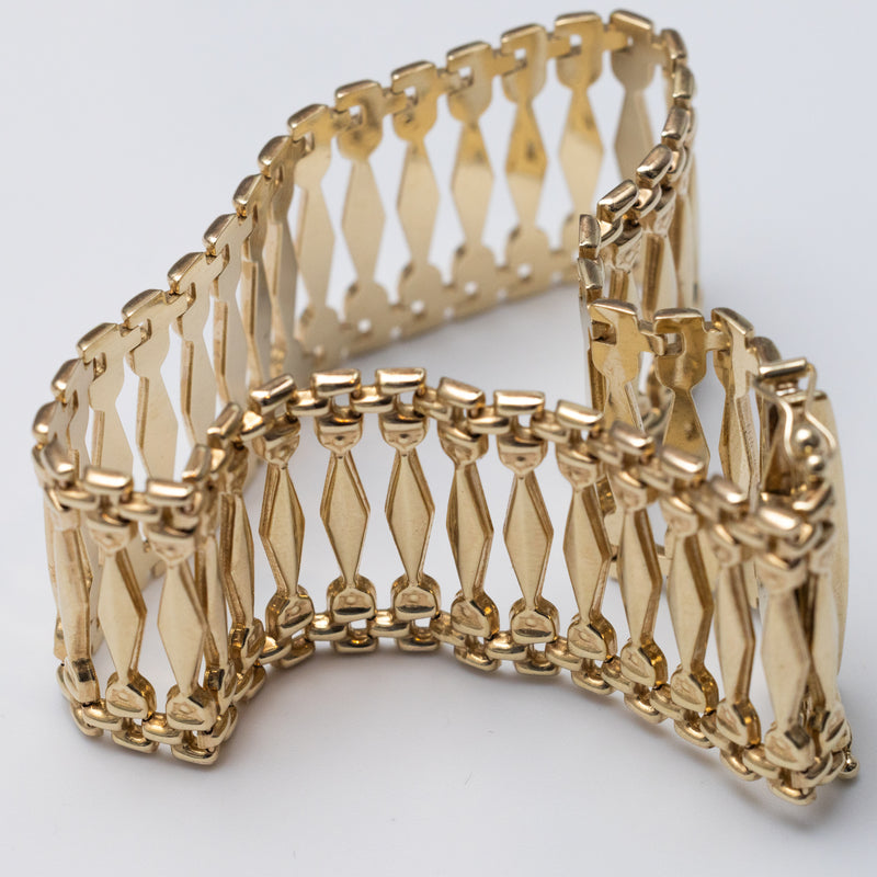 9K Gold Gate Style Bracelet