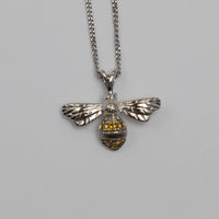 9K White Gold Sapphire Bee Pendant